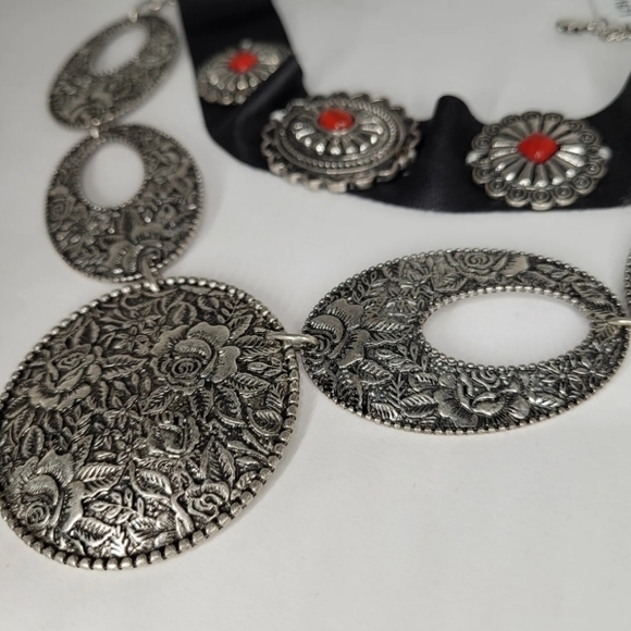 NWOT Free People Vincent Choker Necklace Red Concho - Picture 4 of 5